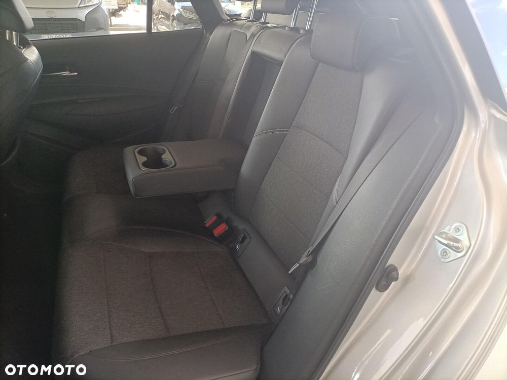 Toyota Corolla - 11