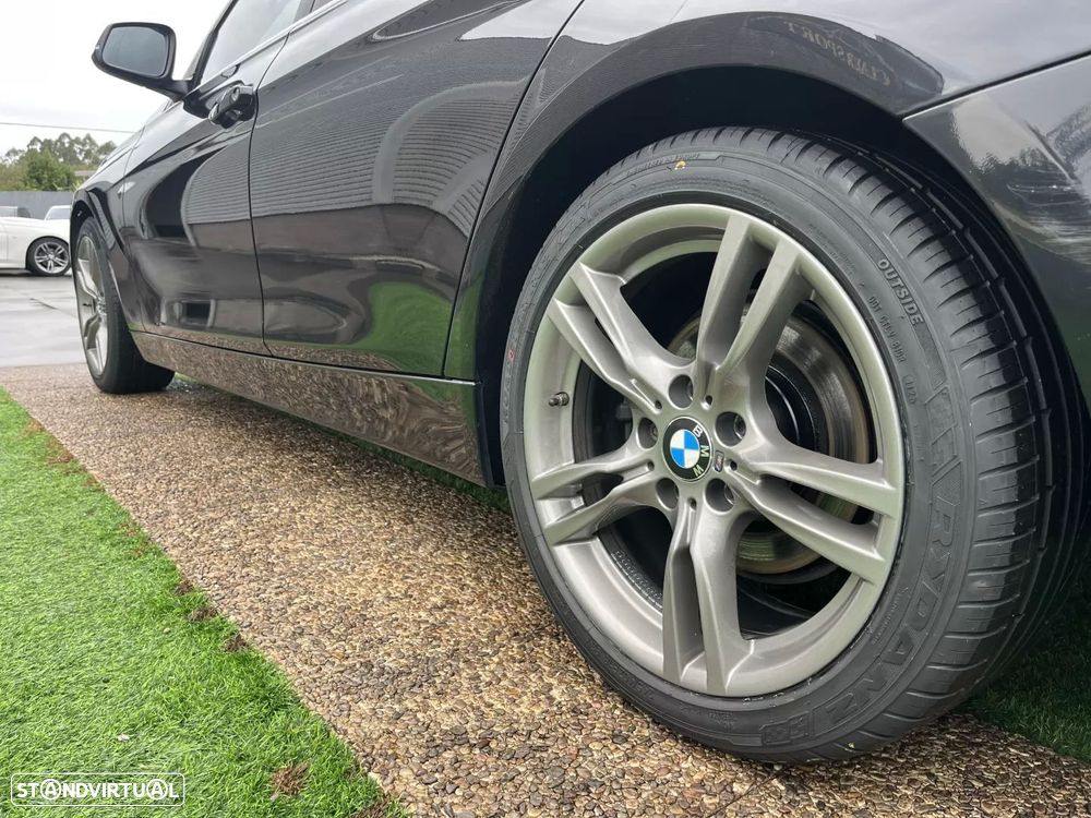 BMW 320 d Aut. Sport Line - 23