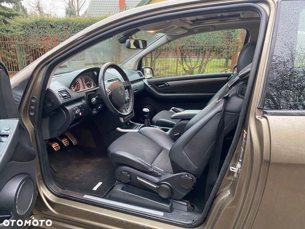 Mercedes-Benz Klasa A 200 Turbo Avantgarde - 9