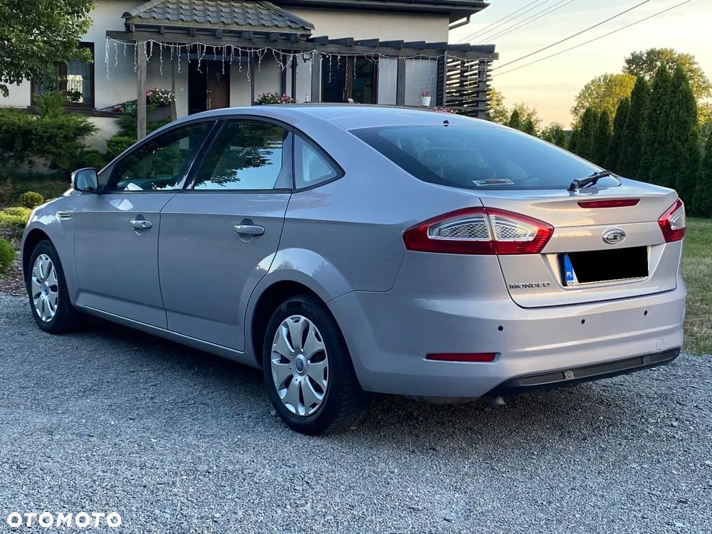 Ford Mondeo 2.0 Ghia Executive - 13