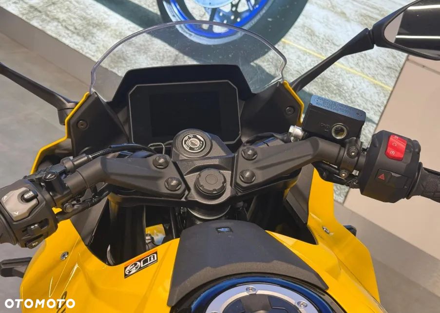 Suzuki GSX - 4