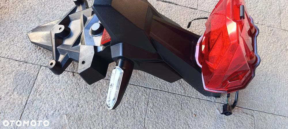 HONDA NC750 X  REFLEKTOR LAMPA PRZÓD LICZNIK ZEGARY WYPEŁNIENIE - 24