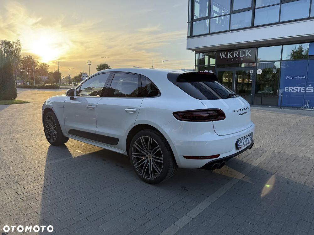 Porsche Macan GTS - 3