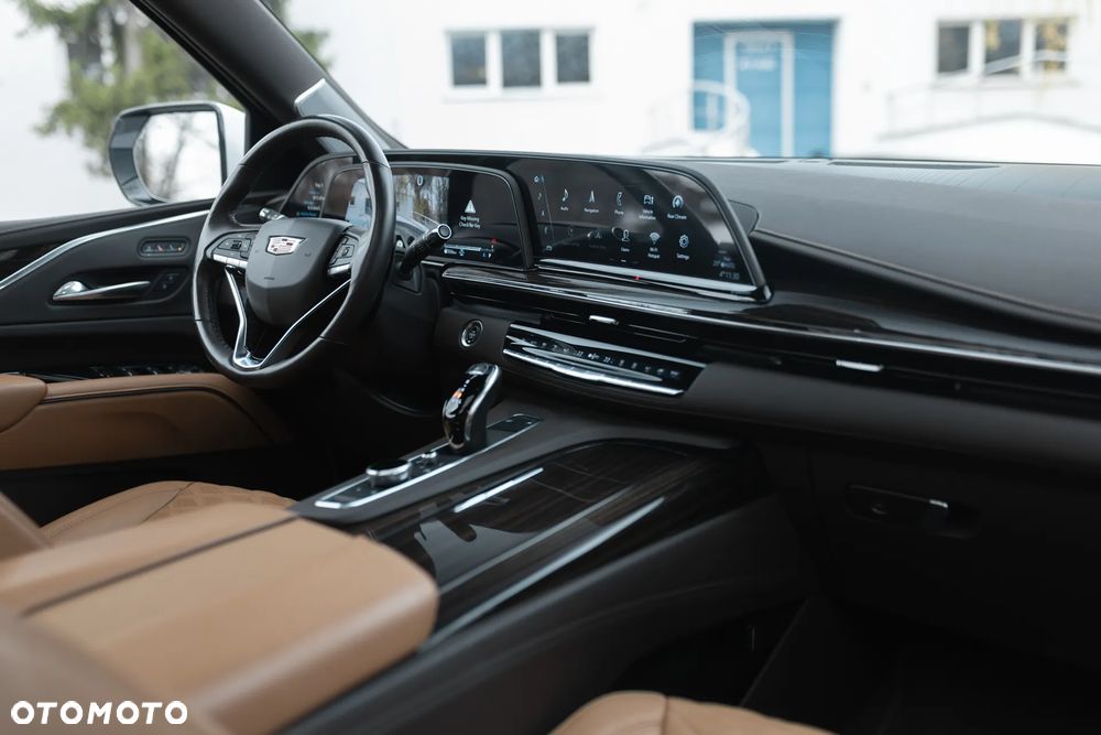 Cadillac Escalade - 22