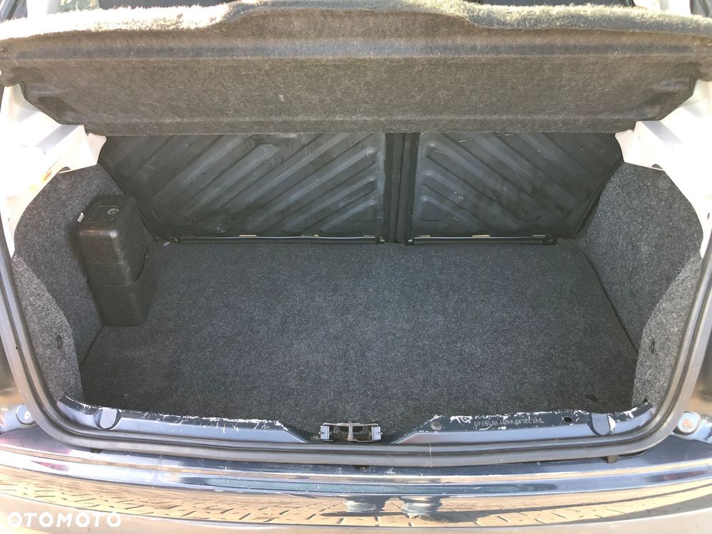 Peugeot 206 plus 206+ 3-Türer Generation - 13