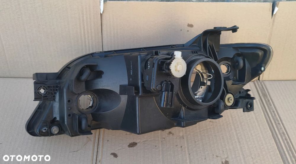 Reflektor prawy Lampa prawa Mazda 323F 2001- Ciemna EU - 3