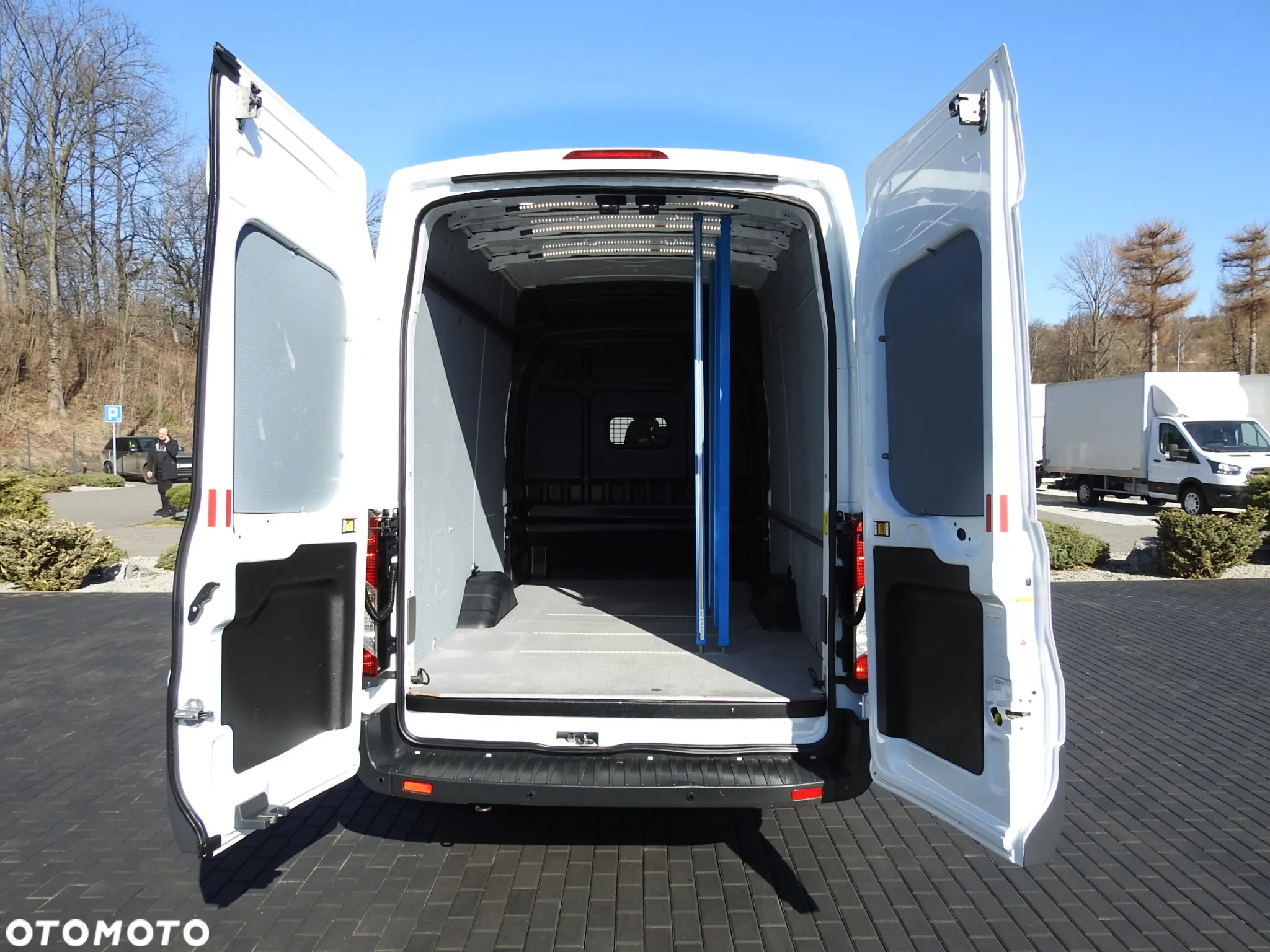 Ford TRANSIT  FURGON BRYGADÓWKA 6 MIEJSC TEMPOMAT NAWIGACJA LEDY KLIMATYZACJA 130KM [ D87143 ] - 13