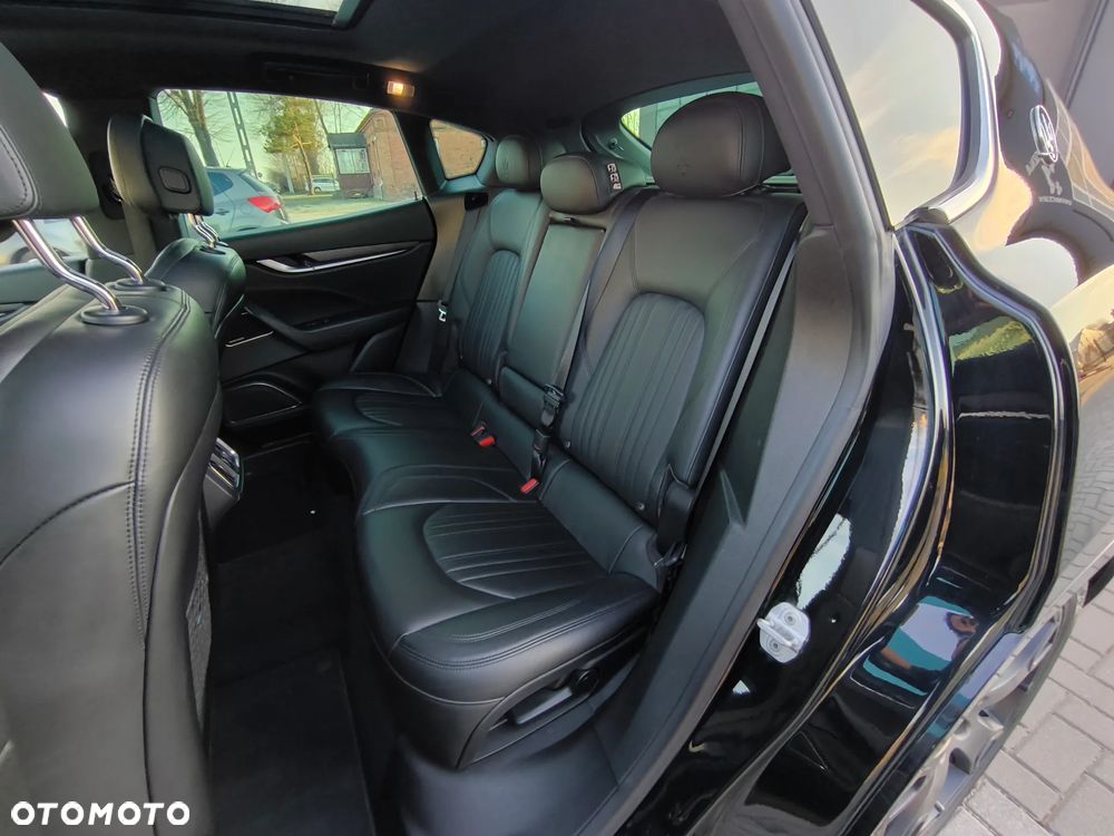 Maserati Levante Q4 Executive - 28