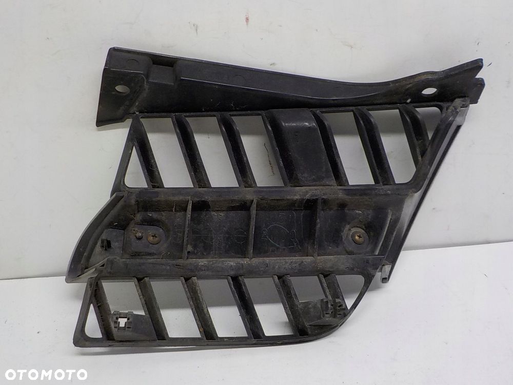 MITSUBISHI OUTLANDER I GRILL ATRAPA CHŁODNICY KRATKA PRAWA - 3