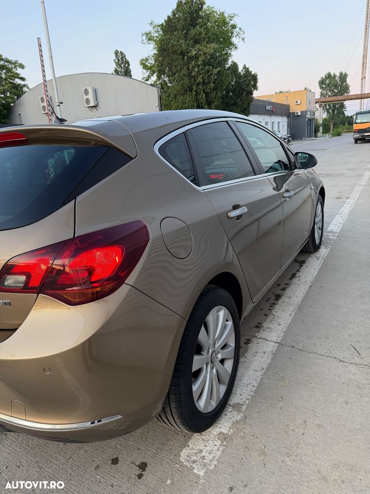 Opel Astra 1.7 CDTI ECOTEC Cosmo - 4