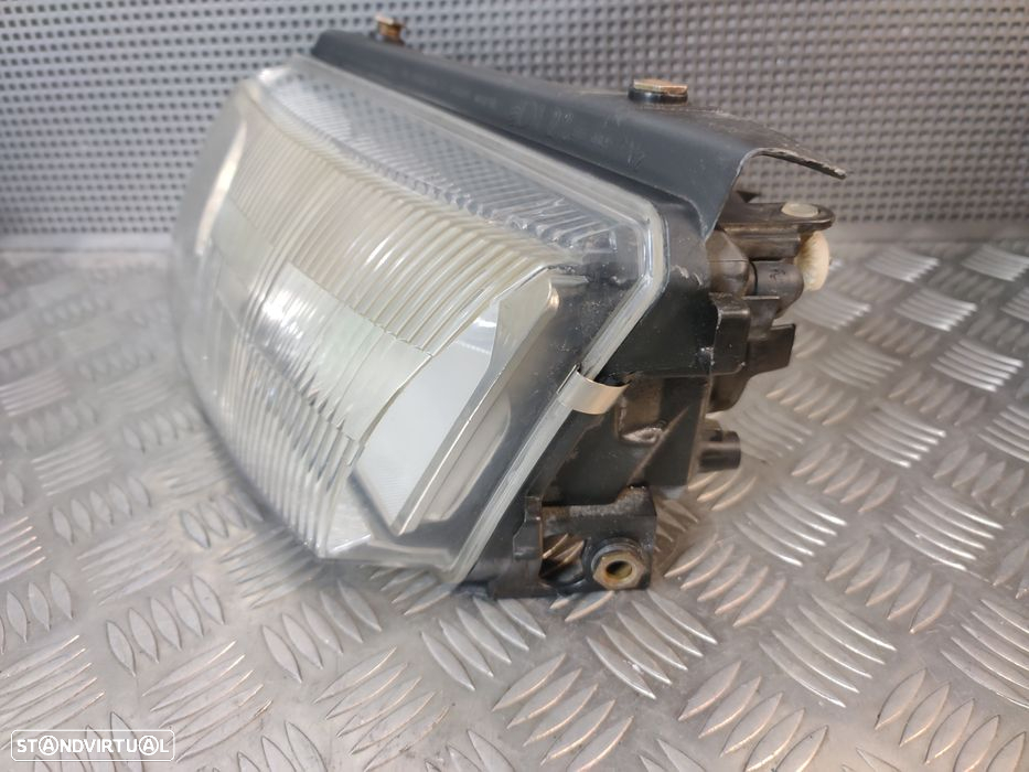 Optica Farol Frente Esq Vw Passat 3B DP 1996 a 2000 - 2