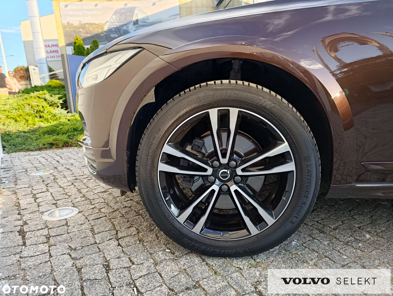 Volvo V90 Cross Country - 38