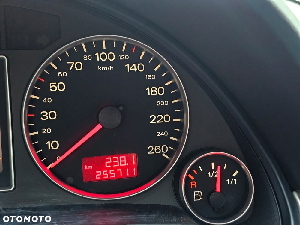 Audi A4 Avant 1.8T Quattro - 39