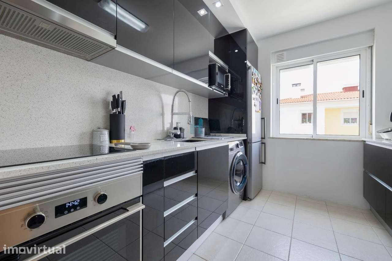Apartamento T3 com arrecadação em Portimão - View 2