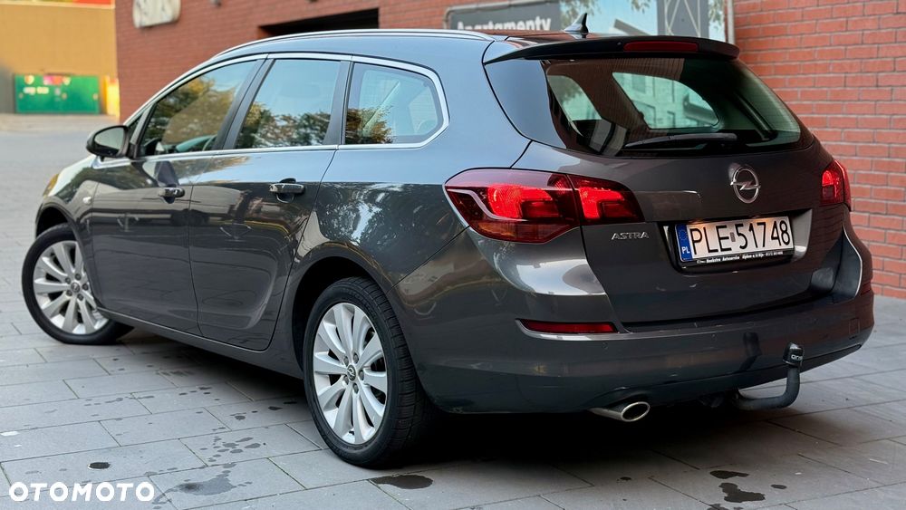Opel Astra 1.4 T Cosmo - 4