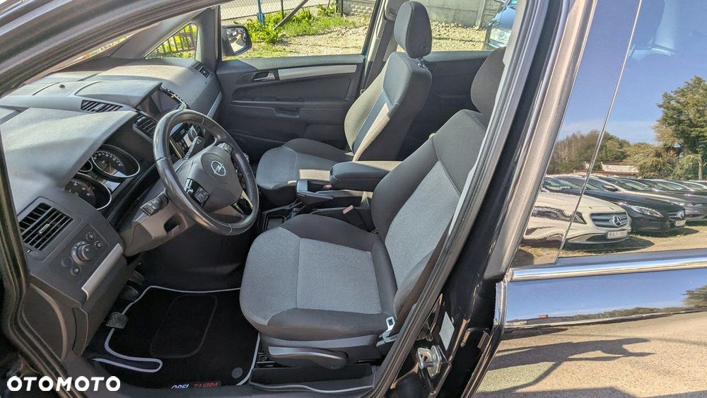 Opel Zafira - 13