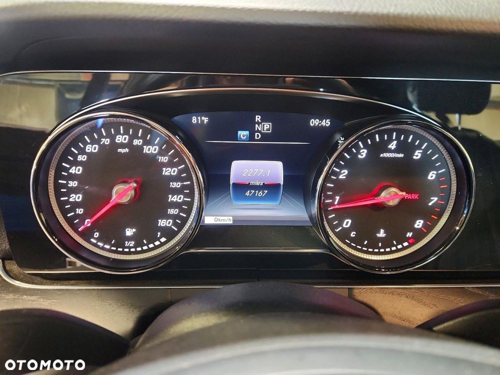 Mercedes-Benz Klasa E 300 9G-TRONIC Exclusive - 11