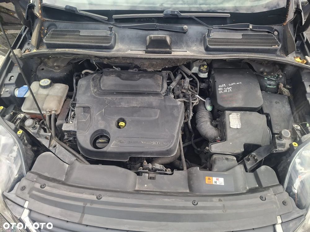 Ford Kuga - 25