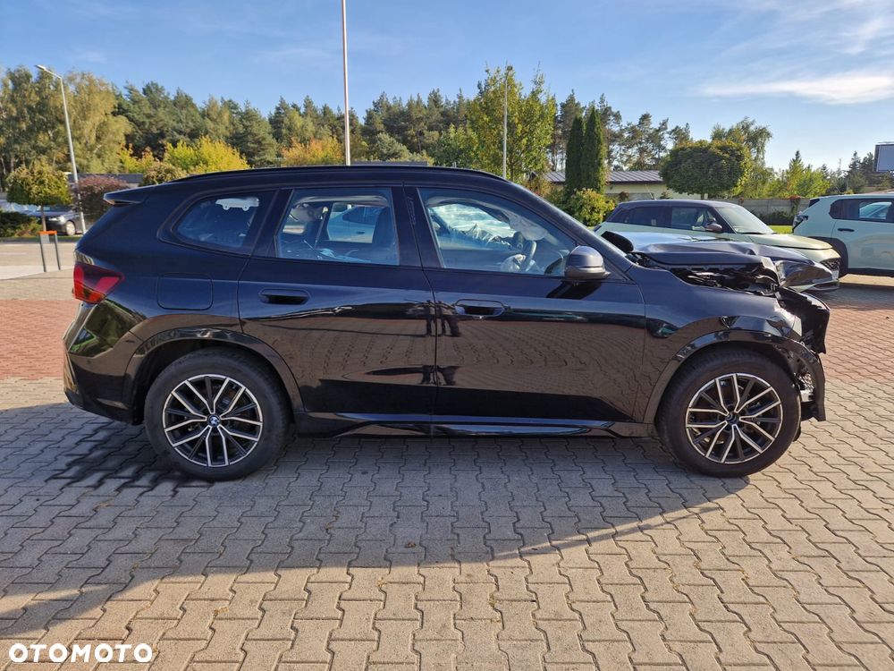 BMW iX1 - 8