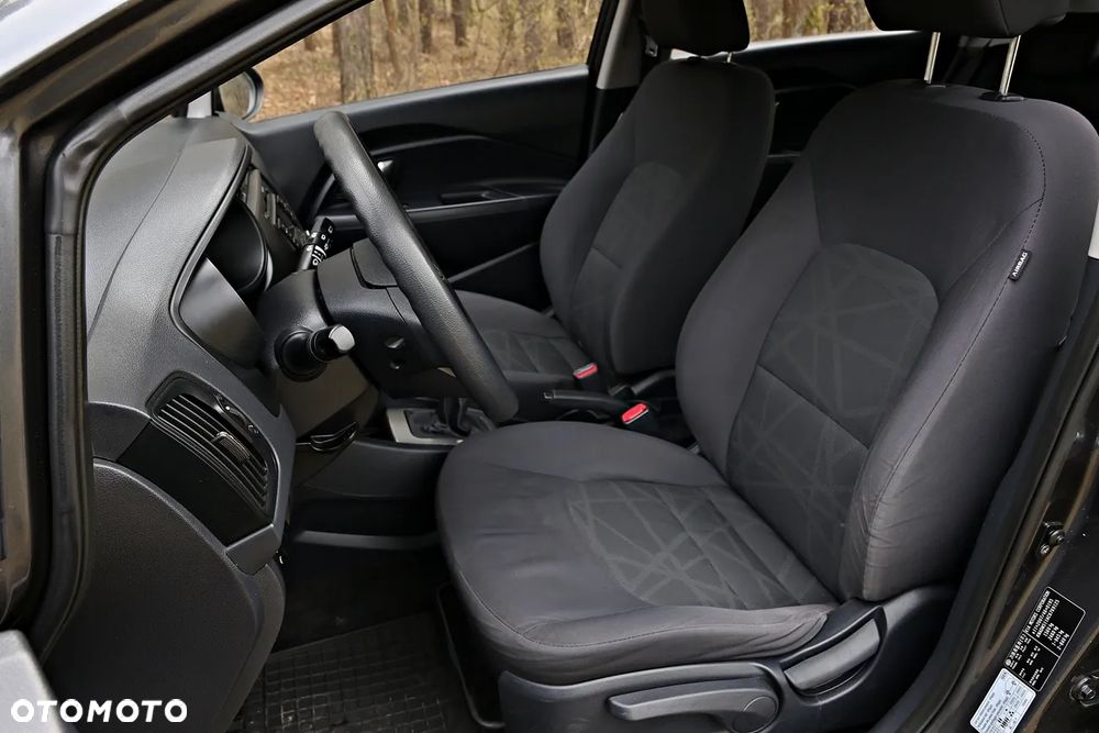 Kia Rio 1.2 Business Line - 29