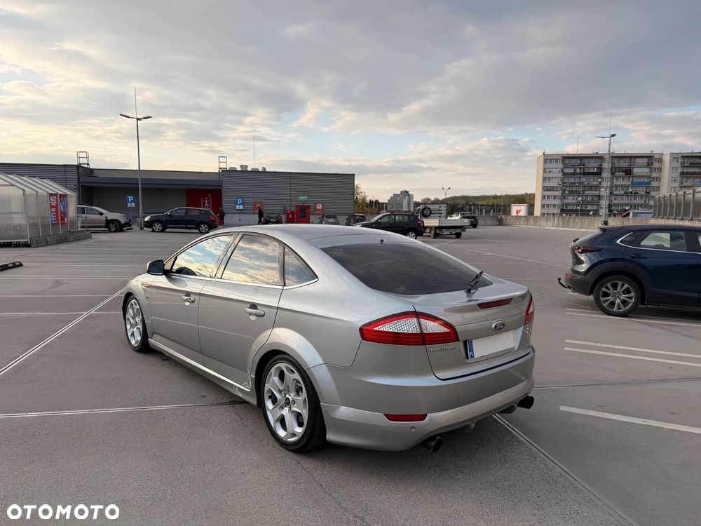 Ford Mondeo 2.5 Titanium S - 4