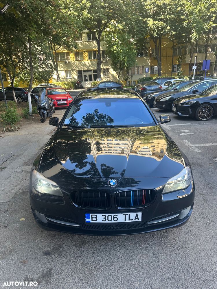 BMW Seria 5 525d Aut. Luxury Line - 1