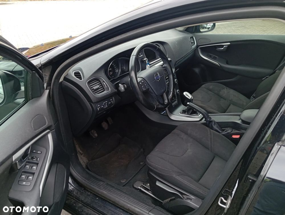 Volvo V40 D2 Momentum - 5