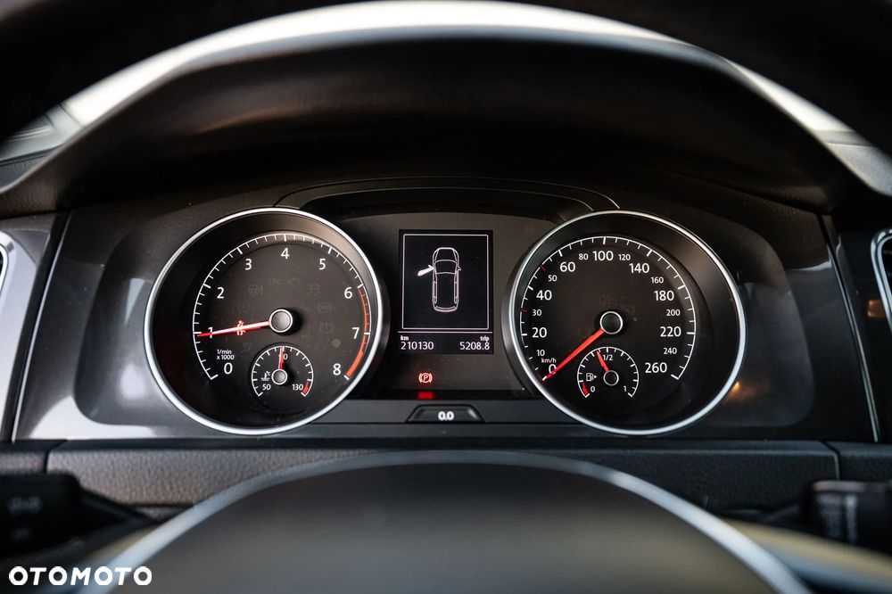 Volkswagen Golf 1.0 TSI BMT Trendline - 10
