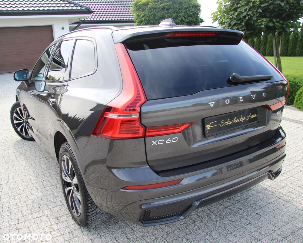 Volvo XC 60 B4 D AWD Plus Dark - 9