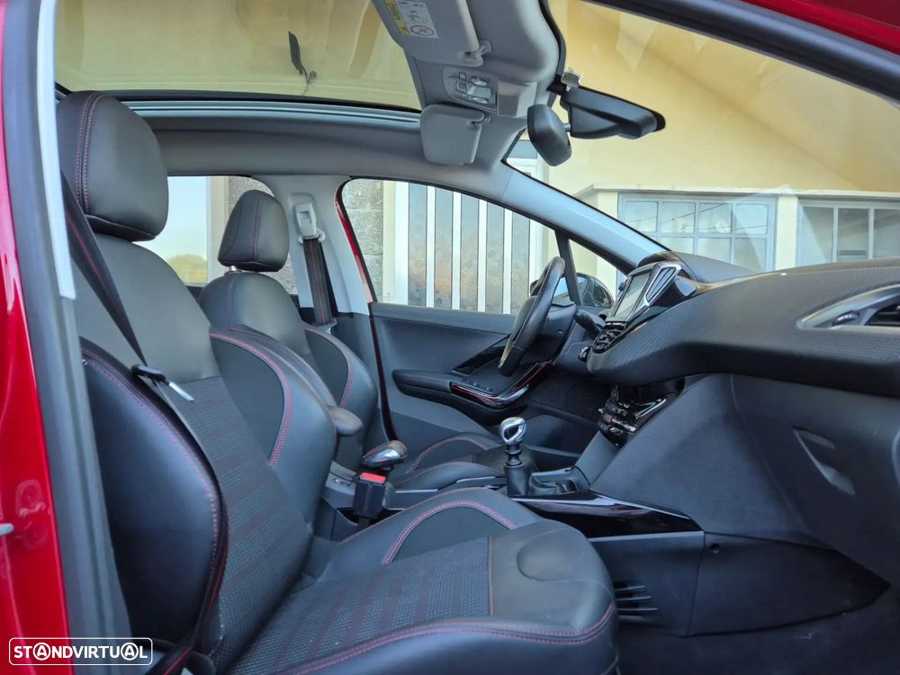 Peugeot 2008 - 11