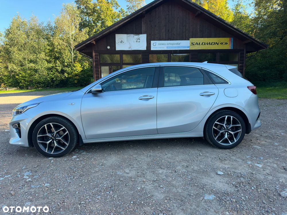 Kia Ceed - 11
