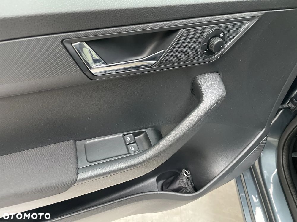 Skoda Fabia 1.0 Ambition - 11