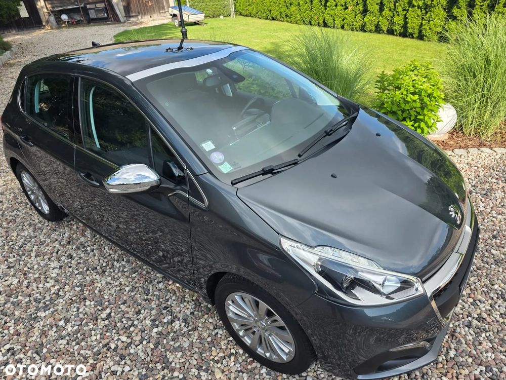 Peugeot 208 1.2 PureTech Allure - 22