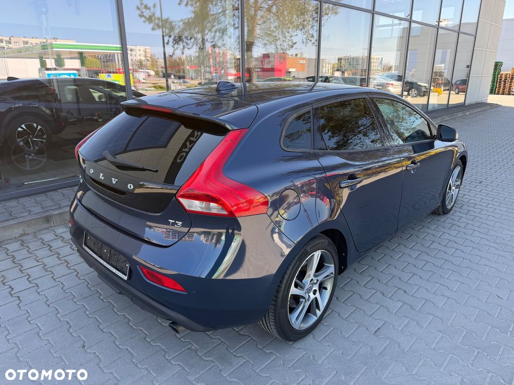 Volvo V40 T3 Momentum - 12
