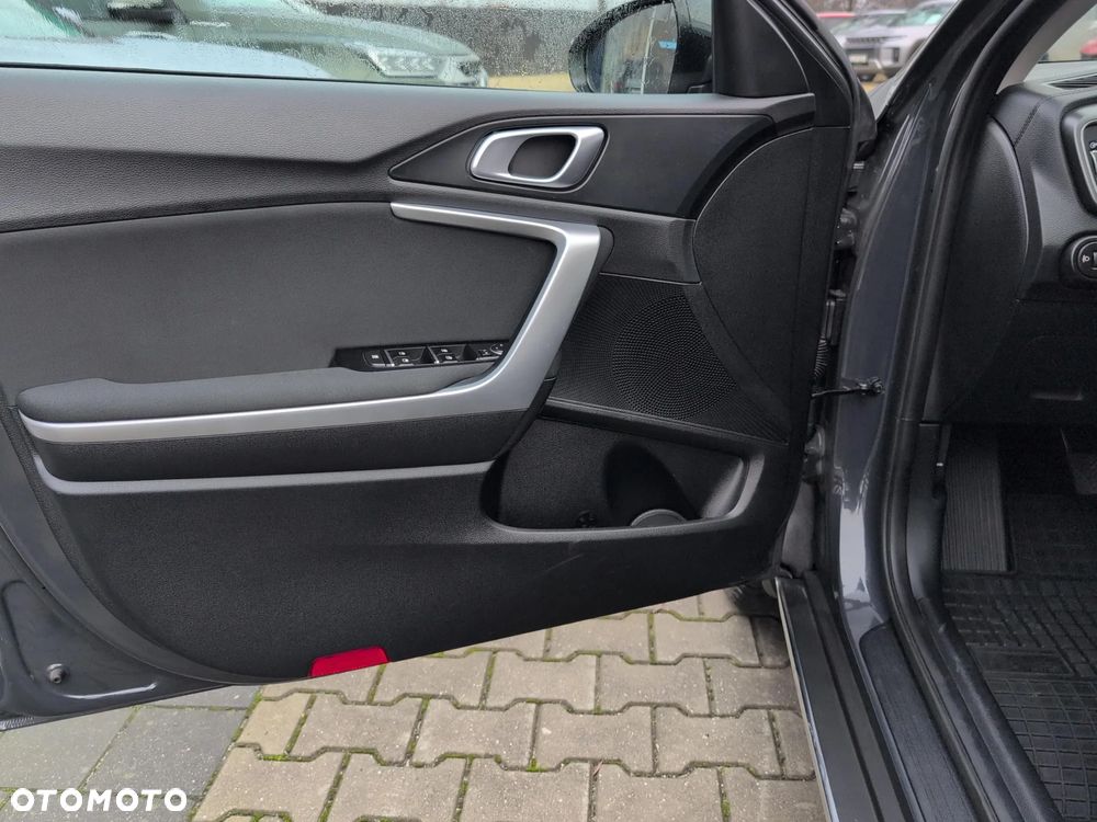 Kia XCeed 1.5 T-GDI M - 10