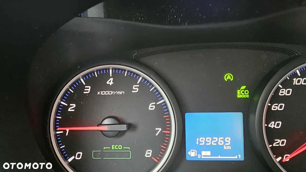 Mitsubishi Outlander 2.0 Invite + 2WD - 6