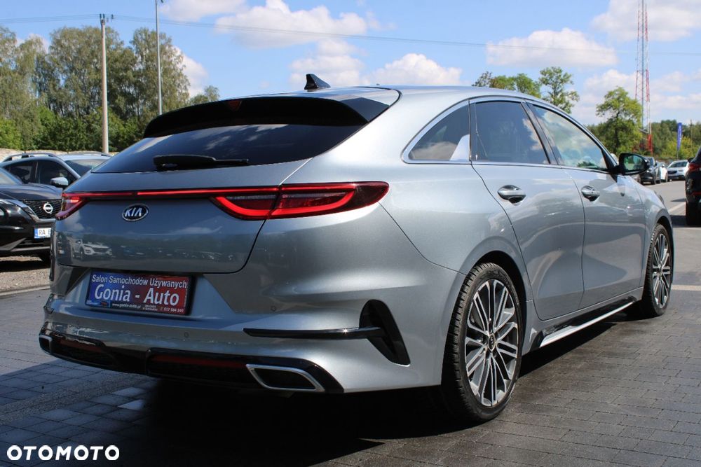 Kia ProCeed - 15