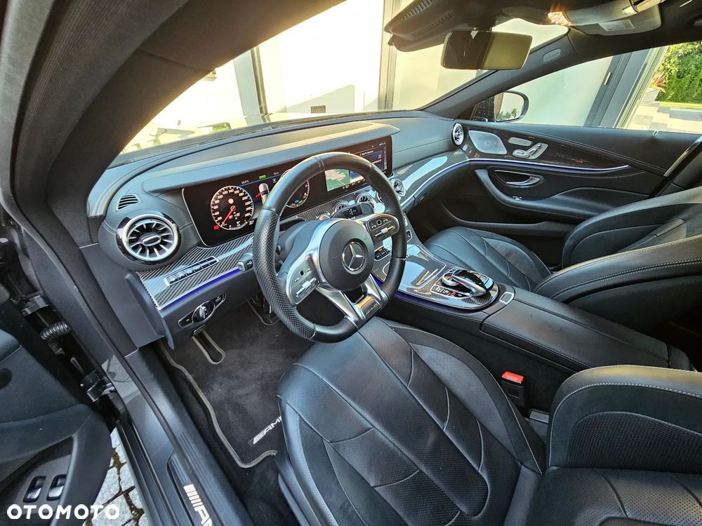 Mercedes-Benz CLS - 21