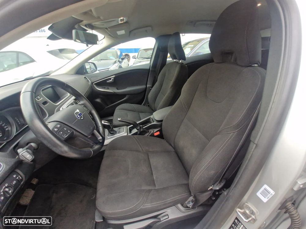 Volvo V40 D2 Geartronic Kinetic - 8