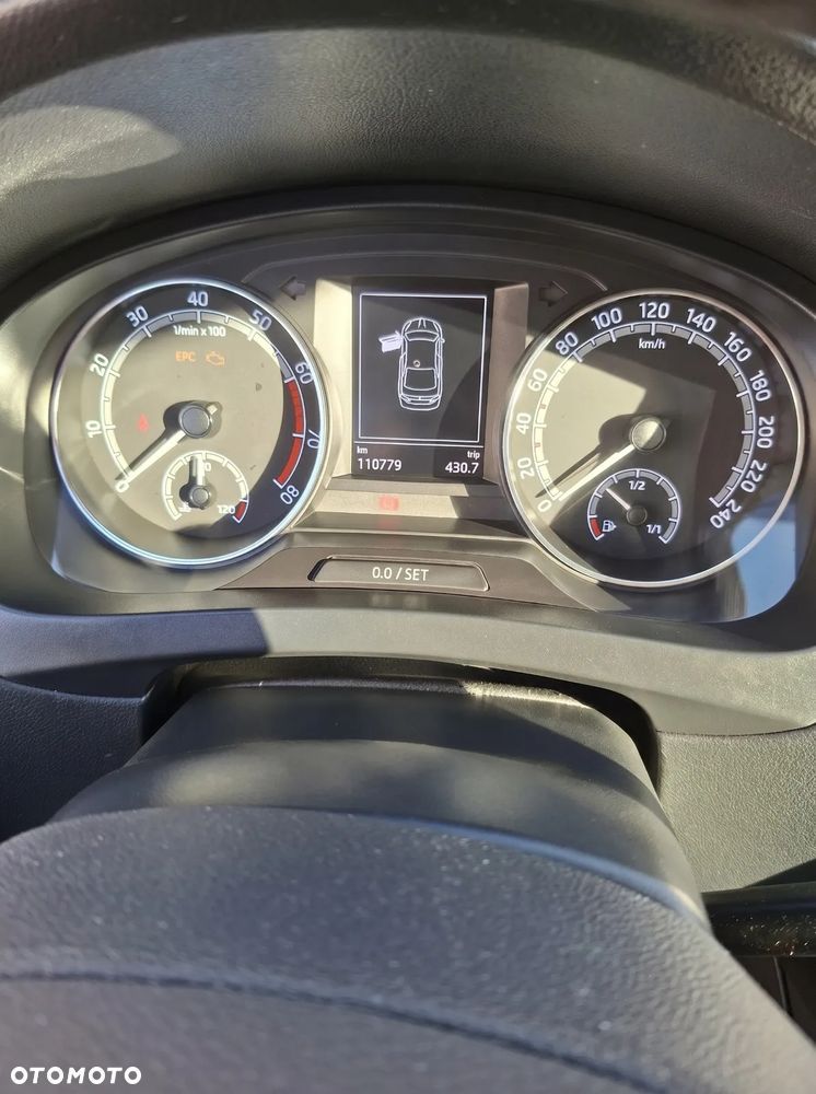 Skoda RAPID 1.0 TSI Ambition - 4