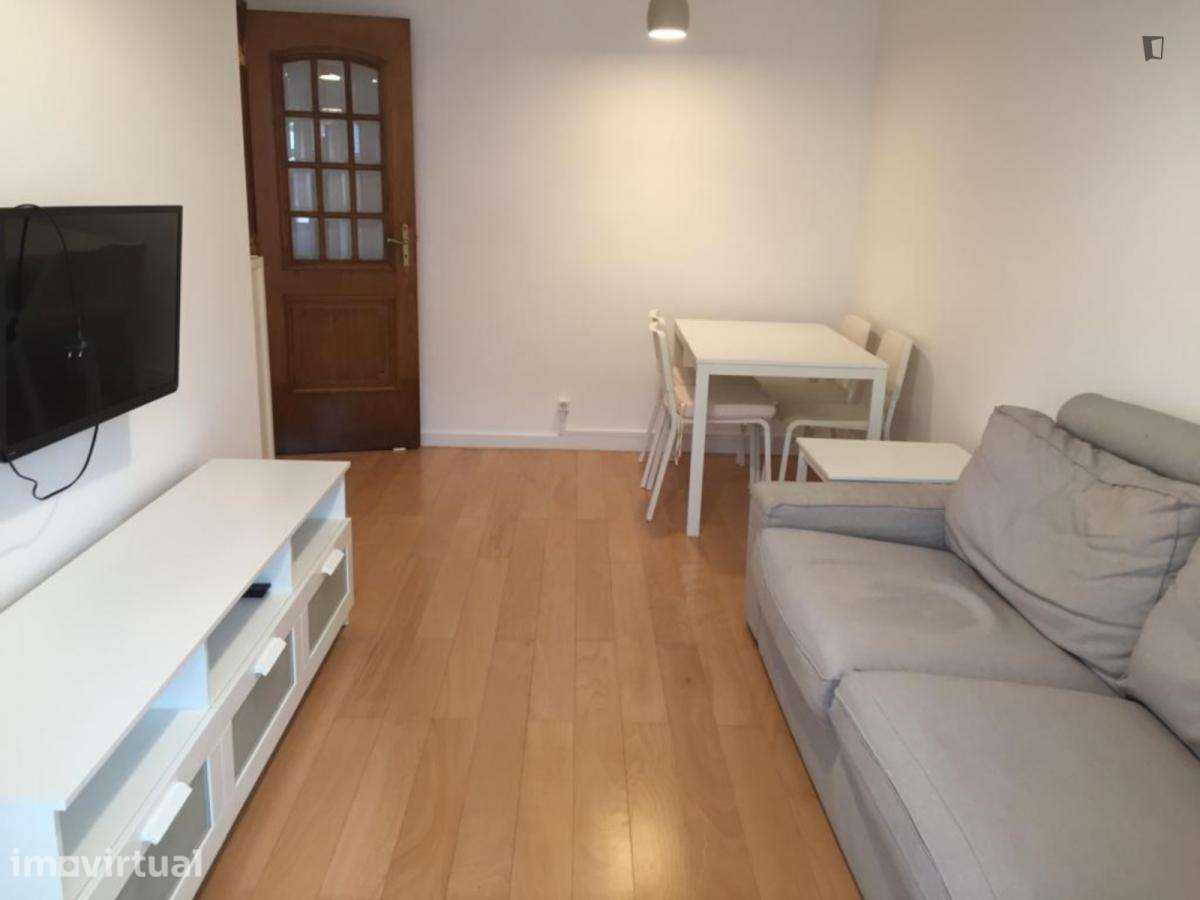Apartamento com 2 quartos - localizado em Entrecampos Lisbon - Grande imagem: 2/25