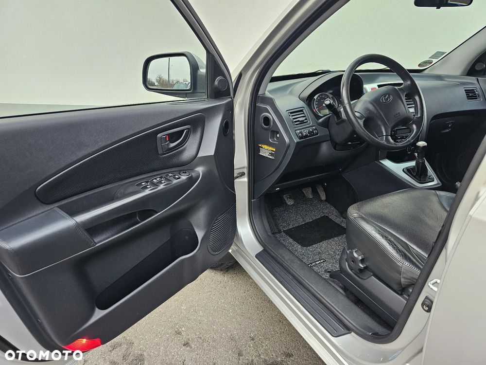 Hyundai Tucson 2.0 2WD GLS - 16