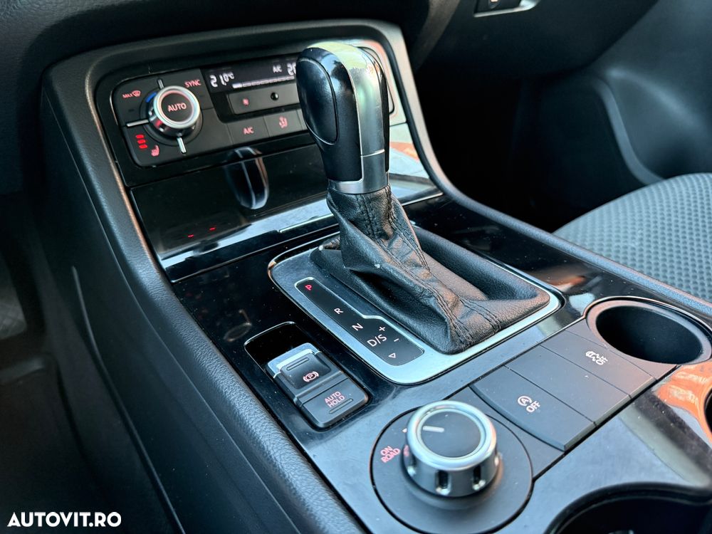 Volkswagen Touareg 3.0 V6 TDI BMT - 13