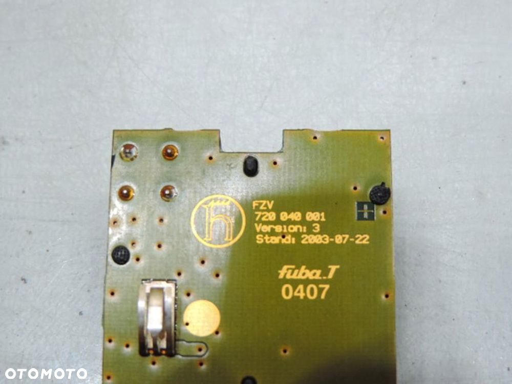 WZMACNIACZ ANTENY AUDI A6 C6 4F5035225D - 6