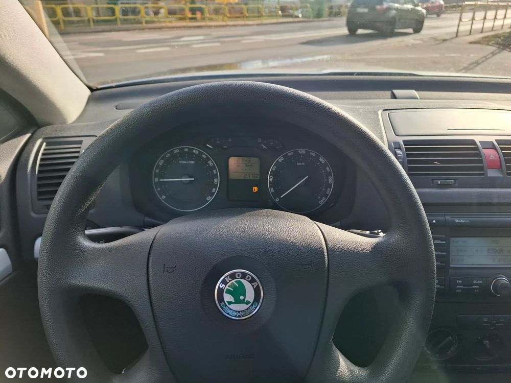 Skoda Octavia 1.4 Ambiente - 23