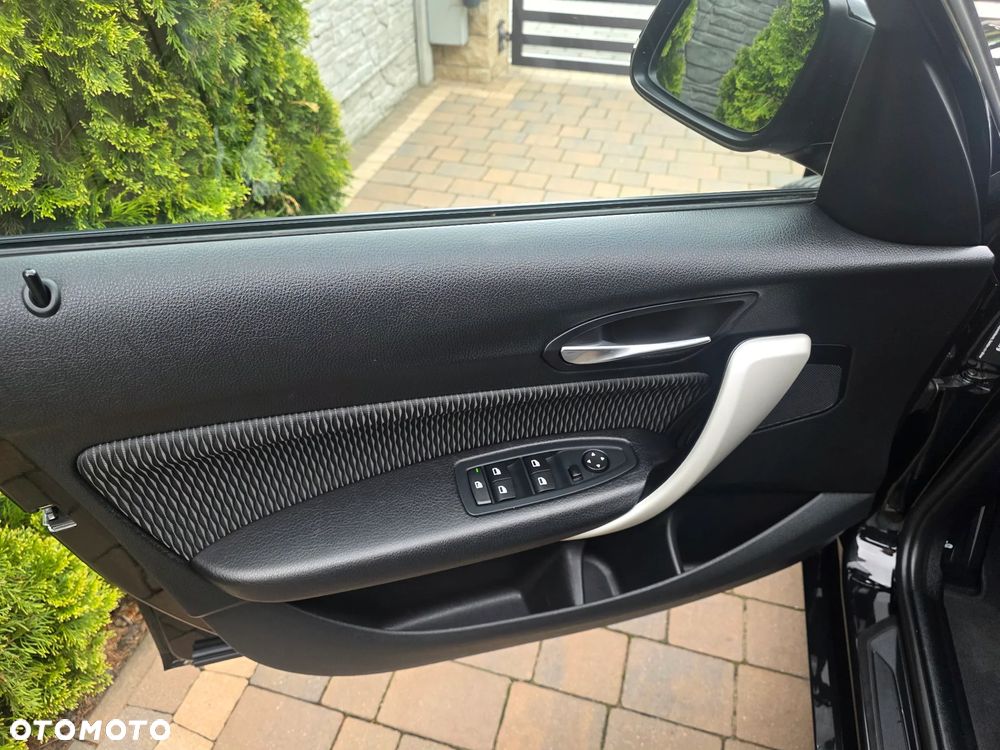 BMW Seria 1 116i Edition Metropolitan - 21