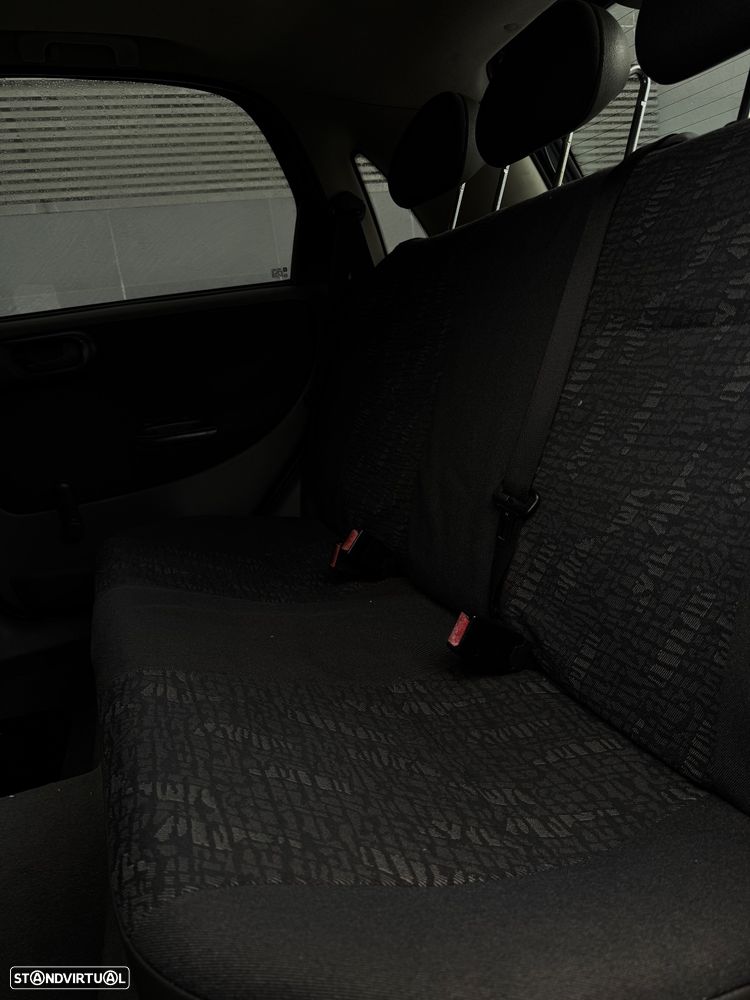 Opel Corsa 1.2 16V Confort - 6