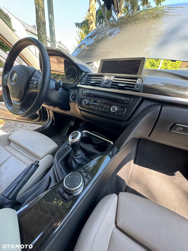 BMW Seria 3 320d xDrive - 8