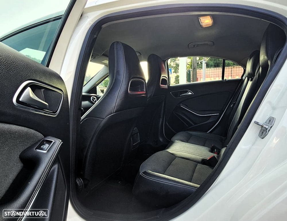 Mercedes-Benz A 180 CDI 7G-DCT Urban - 16