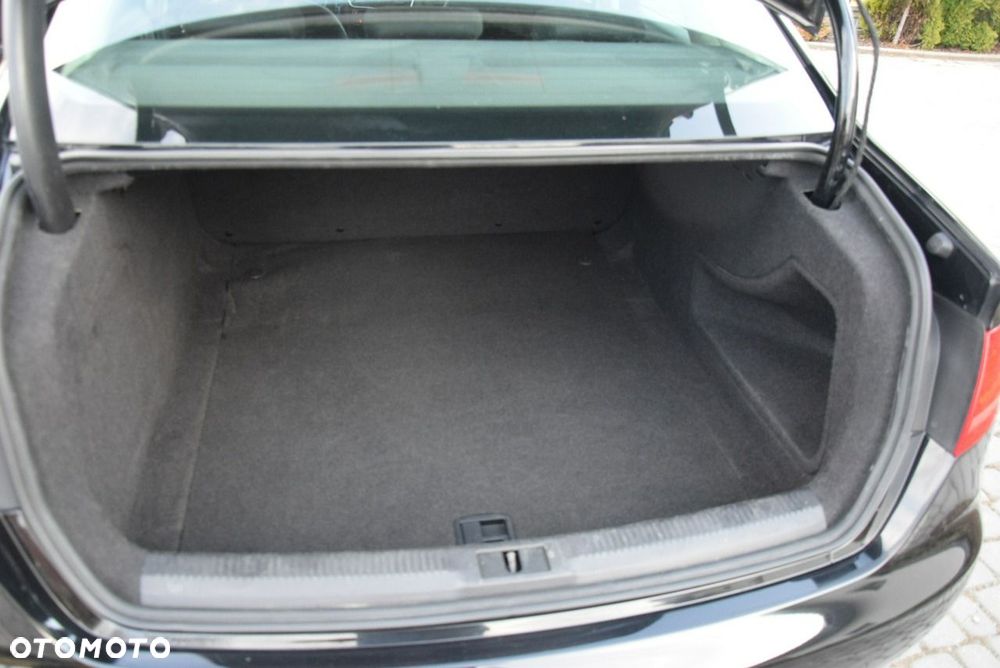 Audi A4 Limousine - 19